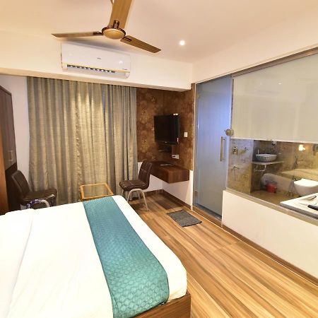 Hotel Candor Amigo Airoli Mind Space Nová Bombaj Exteriér fotografie