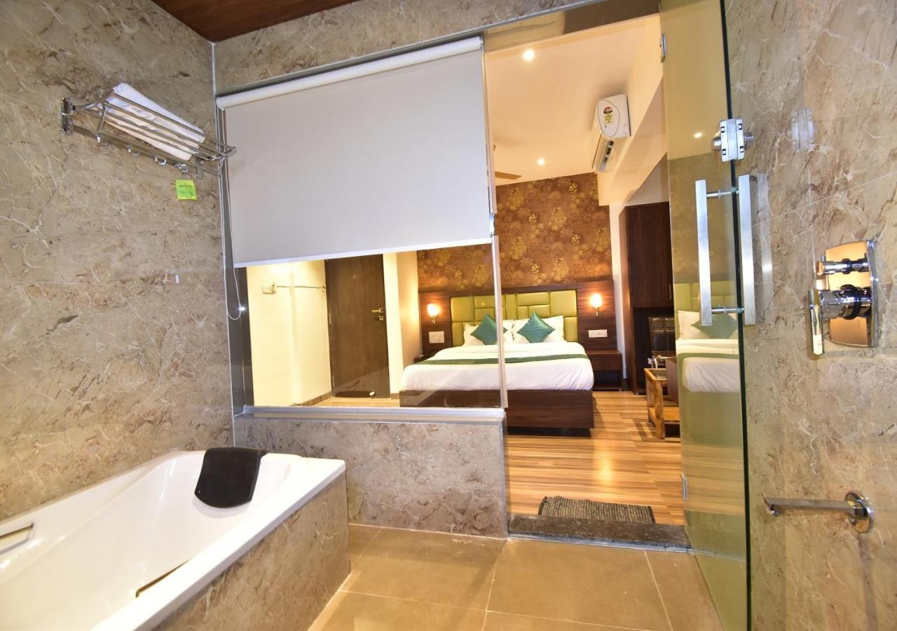 Hotel Candor Amigo Airoli Mind Space Nová Bombaj Exteriér fotografie