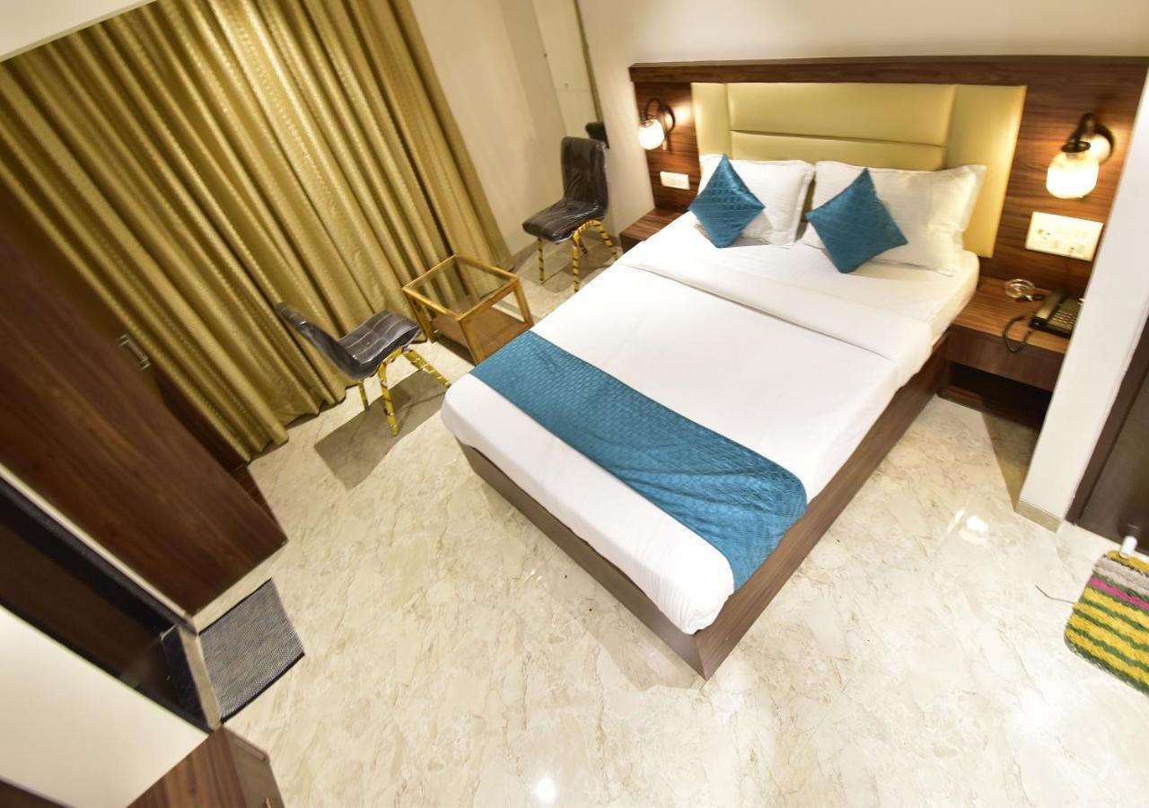 Hotel Candor Amigo Airoli Mind Space Nová Bombaj Exteriér fotografie